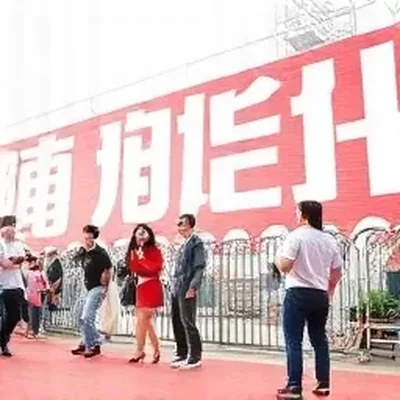 《三条语音里的时间差》原帖比对页面，两段语音上传时间并排显示